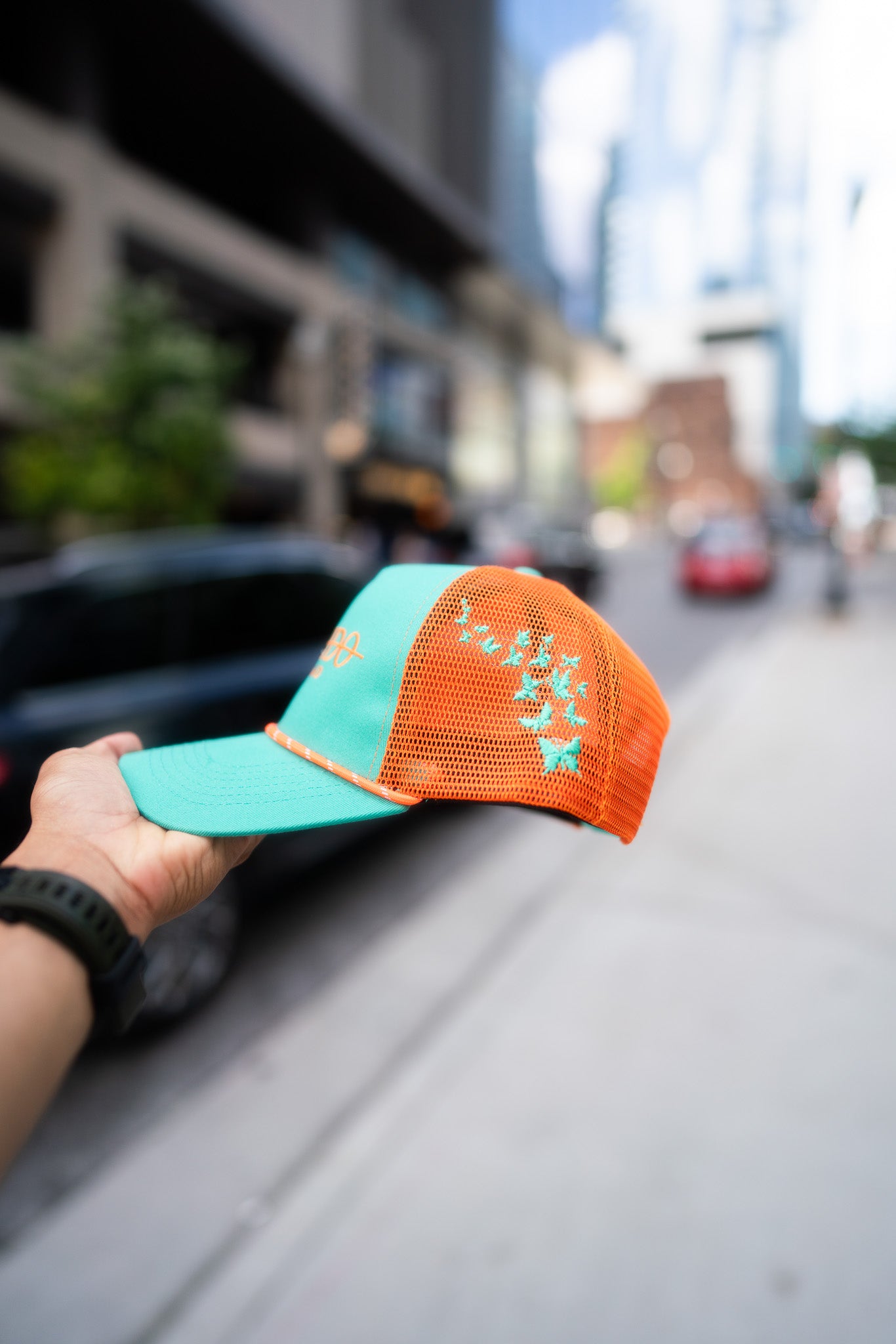 City Cap: 305