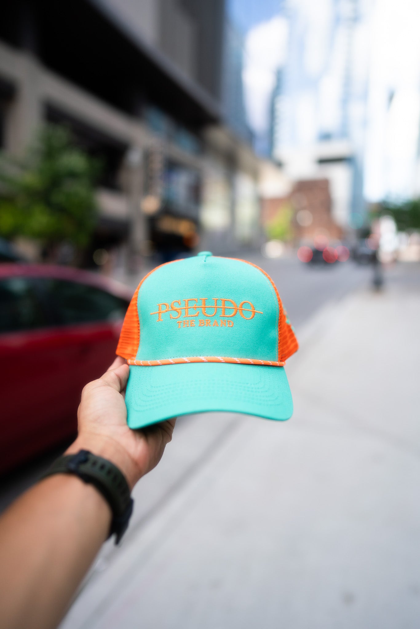 City Cap: 305